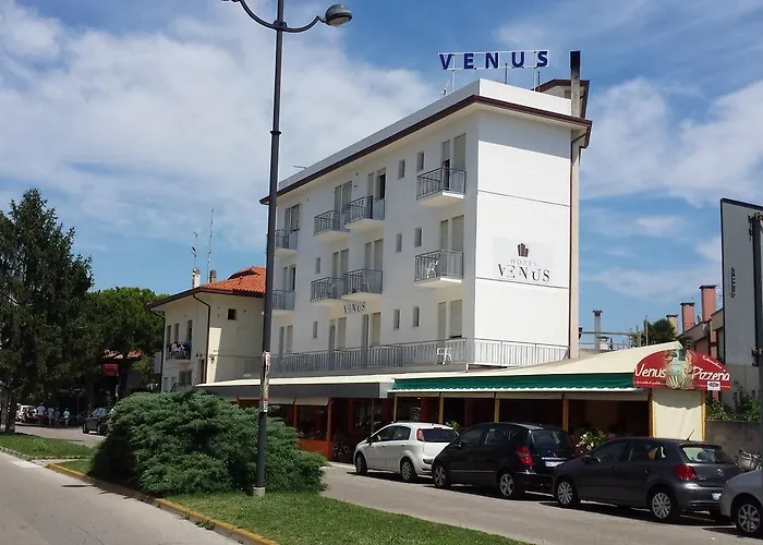 Venus Price Hotel *