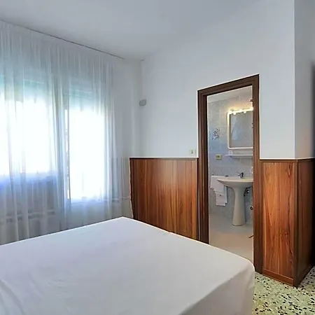 Venus Price Hotel