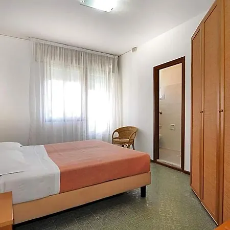 Venus Price Hotel *
