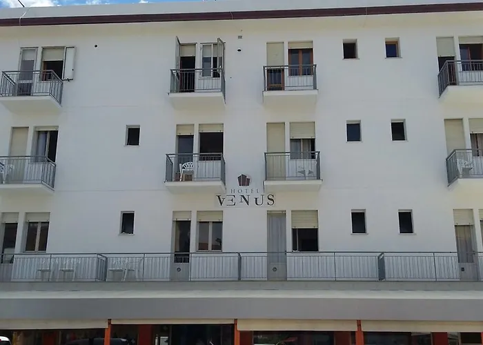 Venus Price Hotel *