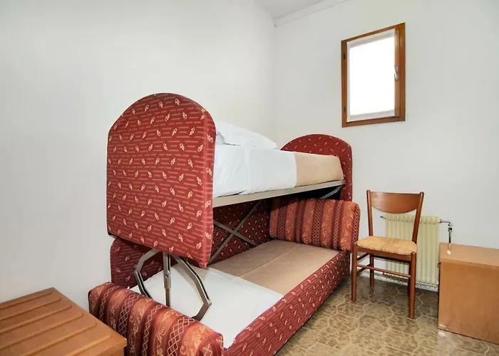 Venus Price Hotel *