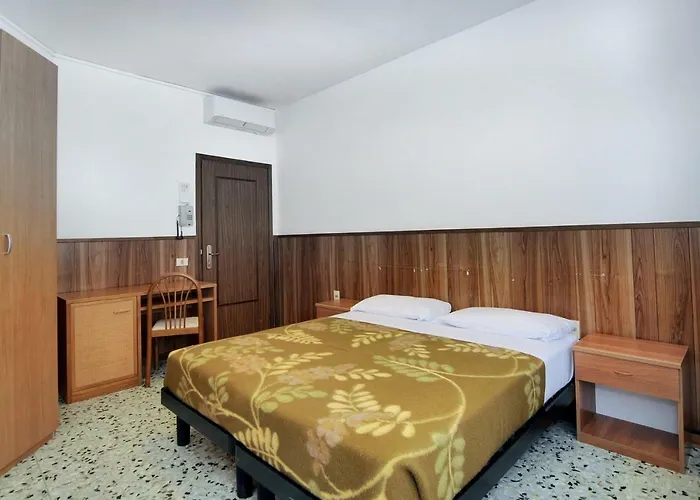 Venus Price Hotel